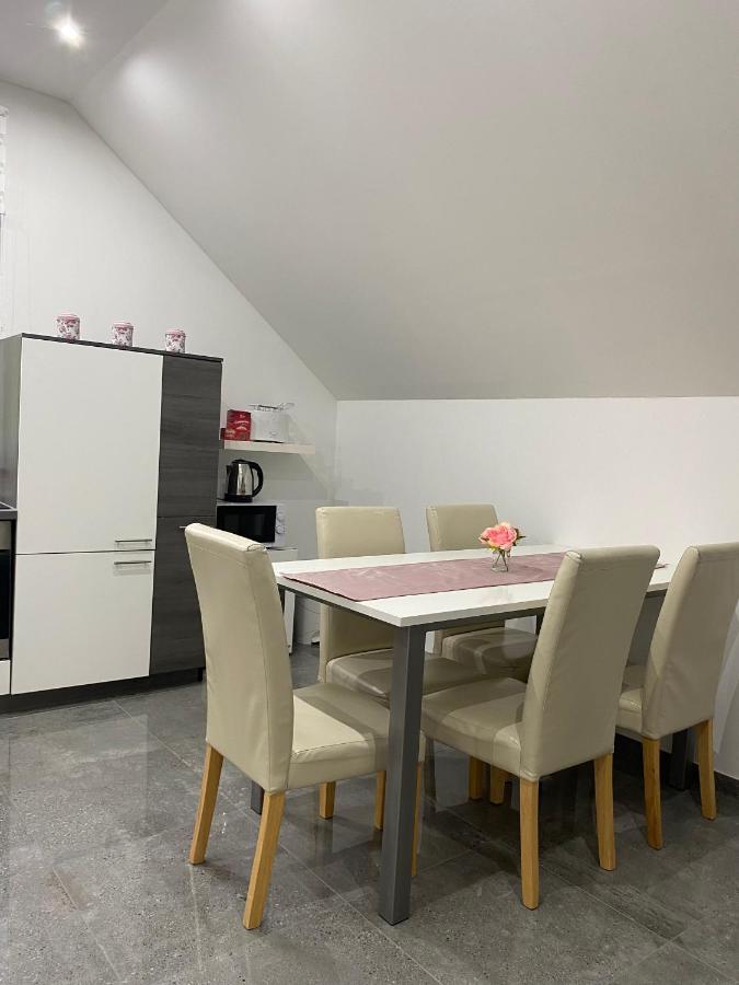 Apartma Azurre Postumia Esterno foto
