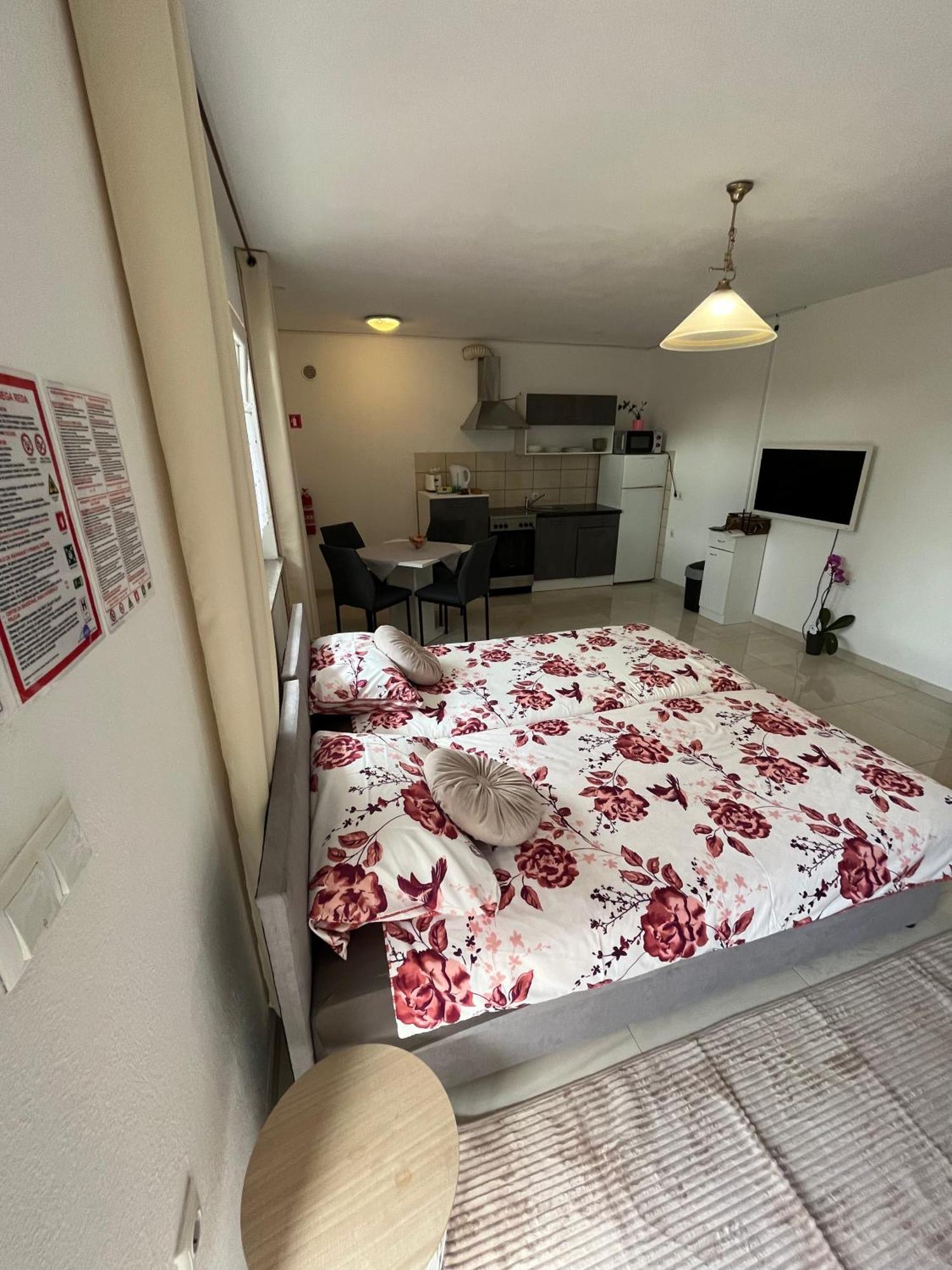 Apartma Azurre Postumia Esterno foto