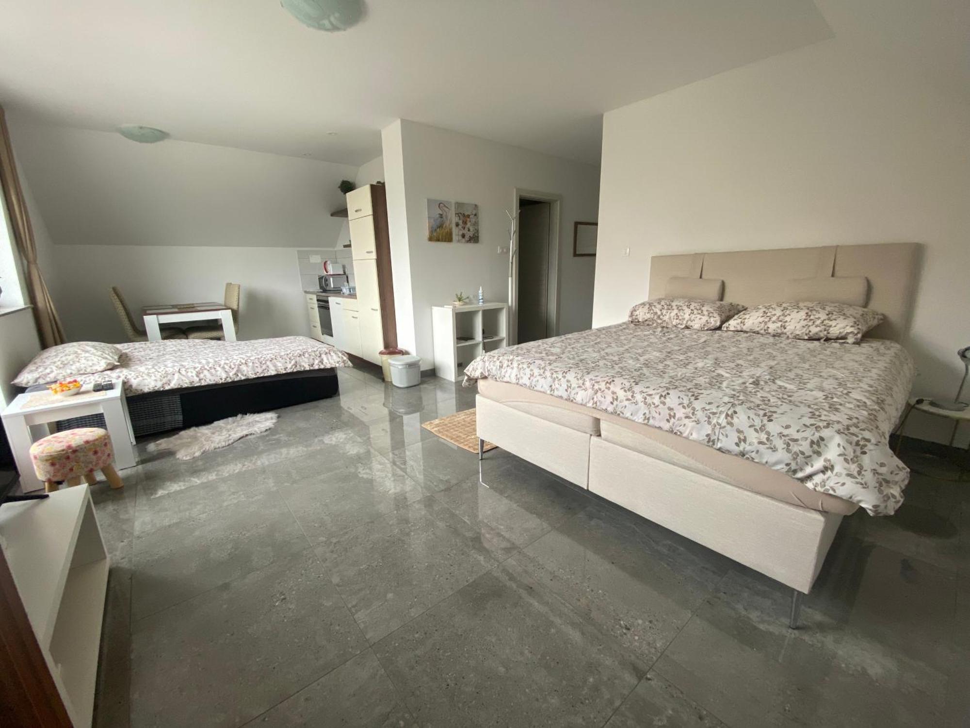 Apartma Azurre Postumia Esterno foto